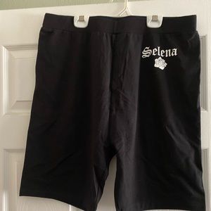 Plus size Selena shorts